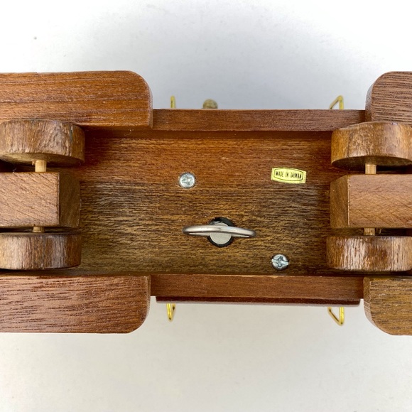 San Francisco trolley car music box, vintage wooden cable car ornament - Picture 7 of 10